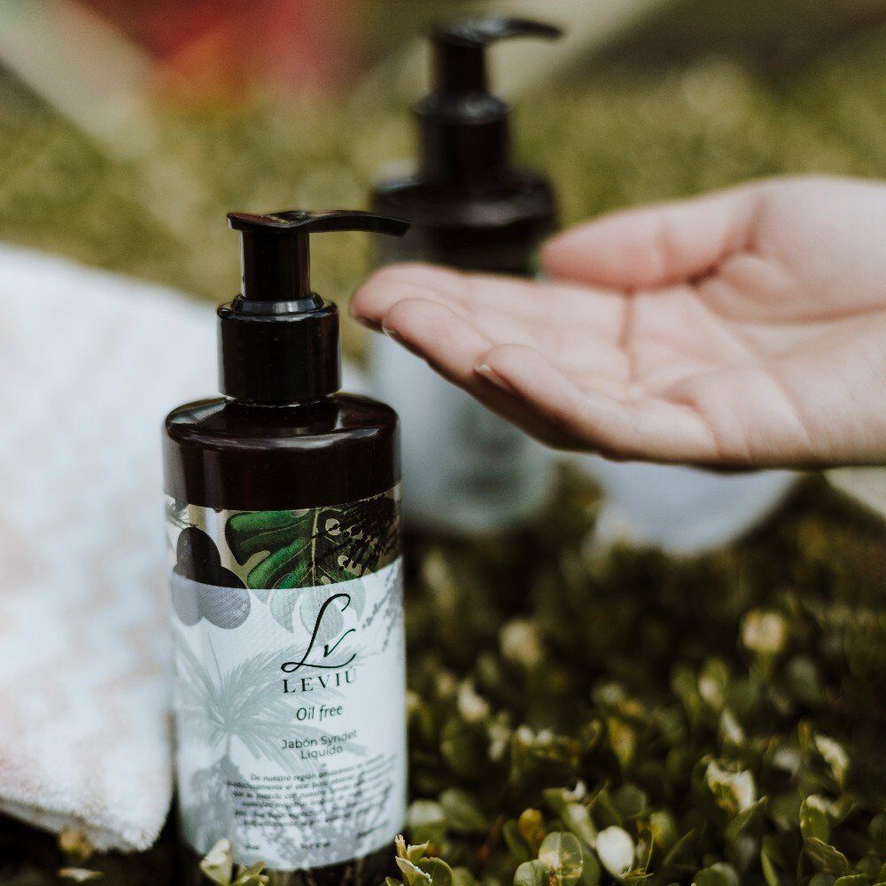 Jabón Facial Syndet Líquido Oil Free - Imagen 2